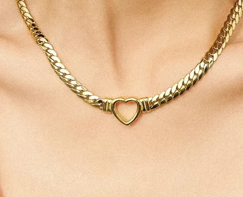 Flanerie by MAIQ heart necklace on gold over stainless steel chain